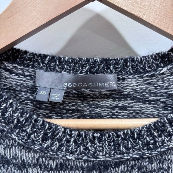 360 Cashmere Heathered Gray Crew neck Sweater Size XS - Picture 3 of 7